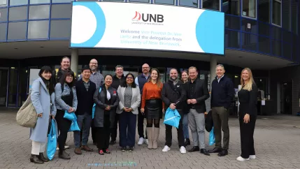 Gruppenfoto_Delegationsbesuch_UNB_Nov