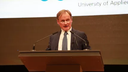 absolventenfeier_2013_img_0646.jpeg (DE)