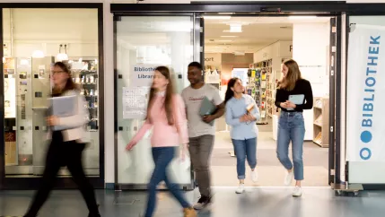 bibliothek_sta_20220331_foto_eric_lichtenscheidt_85_fs22.jpg (DE)