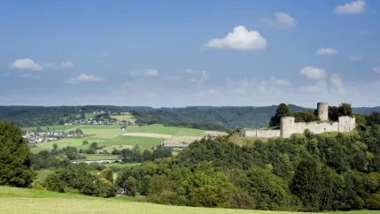 blankenberg_panorama_blick_auf_die_burg_20170927_foto_eric_lichtenscheidt_10_fs22.jpg (DE)