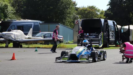 brs_motorsport_dreh_in_der_flugplatz_20210923_foto_juri_kuestenmacher_14.jpg (DE)