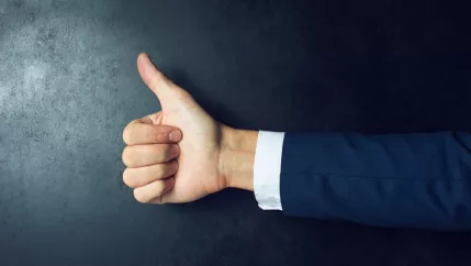 Daumen hoch Colourbox 22620702 (DE)