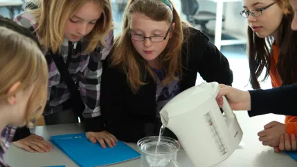 die_erste_kinderuni_im_rhein-sieg-kreis_foto-hochschule-bonn-rhein-sieg-2_14144.jpg (DE)