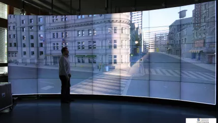 hornet_displaywand_strassenszene_15910.jpg (DE)