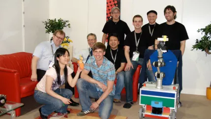 wm2009-robocup-siegerteam_700_7724.jpg (DE)