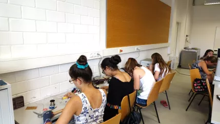 get_together_maedchen_radio_schmuck_sommer_2018_foto_p._zacharias_02.jpg (DE)