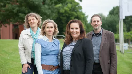 gross-iris_buchholz-christine_schroeder-andrea_winzker-marco-0612.jpg (DE)