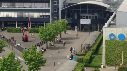 hochschule_von_terrasse.jpg (DE)
