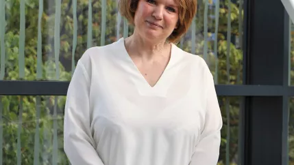 hofstetter-yvonne_honprof_quadrat_2020-07-15_foto_eva_tritschler_3125.jpg (DE)