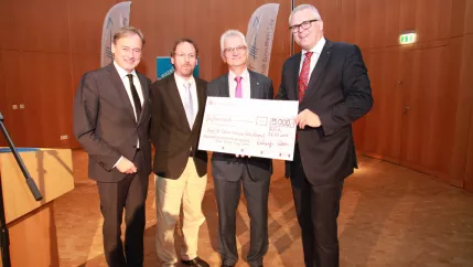 innovationspreis_microzone_h-brs_2015.jpg (DE)