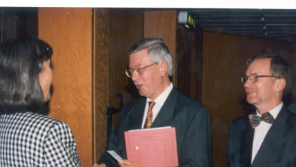 januar_1995_teasercut_severin-hubert_grrektor_stender-hans_kanzler_mit_ingrid_matthaeus-maier.png (DE)