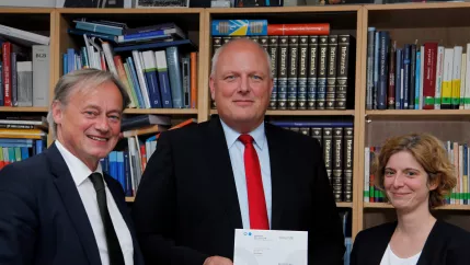 kelber-ulrich_honprof-zev_dobersalske-katrin_ihne-hartmut_teasercut_foto_eva_tritschler_2019-07-08_5708.jpg (DE)