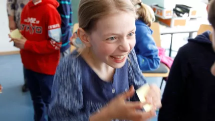 kinderuni_kopfschuetteln_rhb_20180426_foto_c._pesch_09.jpg (DE)