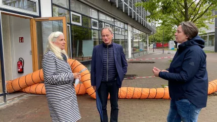 ministerin_isabel_pfeiffer-poensgen_in_rhb_mit_hartmut_ihne_und_michaela_wirtz_2021-08-27_foto_d.pieper.jpg (DE)