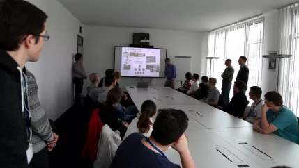 20180410_fbinf_bsi_exkursion_img_6367.jpg (DE)