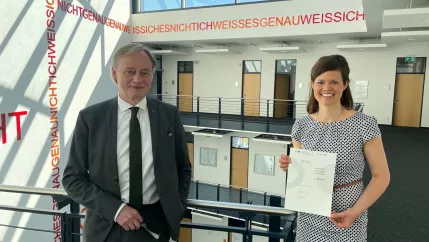 ernennung_hartmut_ihne_professorin_mandy_gieler_1_20042022_foto_daniela_greulich.jpg (DE)