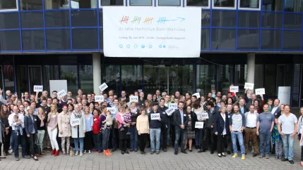 Gruppenbild_Alumnibrunch 20.Juni2015.jpg(DE)