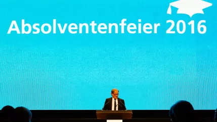 h-brs_absolventenfeier_20161022_foto_n._dreessen_6_cut.jpg (DE)