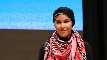 hansen-basma_absfeier2015_preis_izne_foto_e._tritschler_8377.jpg (DE)