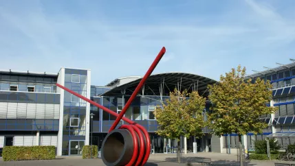 hochschule_bonn-rhein-sieg_wolfgang_goeddertz_induktion_klein.jpg (DE)