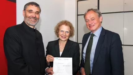 Verleihung_Ehrensenatorin_Knauber-Daubenbüchel (DE)