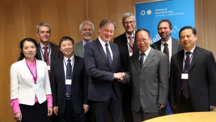 sichuan-delegation_izne_io_nrw-landminum_72dpi_20160701_eva-tritschler_1412.jpg (DE)