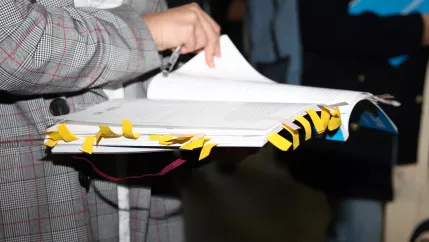 unternehmenstag_teasercut_gut_vorbereitet_mit_katalog_foto_eva_tritschler_2884.jpg (DE)