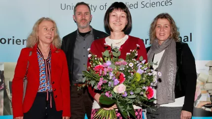 verleihung_lehrpreis2018_gross-iris_vp_rothe-irene_winzker-marco_schubert-barbara_stvkanzlerin_2018-11-07_foto_eva_tritschler_2721.jpg (DE)