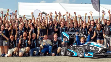 brs_motorsport_teamfoto_hockenheim_02_teasercut.jpg (DE)