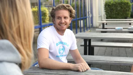 shooting_merchandise_studierende_gina_david_alex_fbwiwi_sta_20160922_foto_j._kuestenmacher_13.jpg (DE)