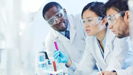 Laborsituation Laborbrillen Röhrchen colourbox 18837821