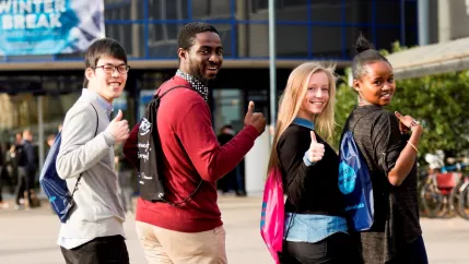 beratung_studierende_international_office_201711_foto_lichtenscheidt_62_teasercut.jpg (DE)