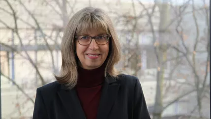 fischer-angela_01-2019_teasercut_foto_eva_tritschler_3622.jpg (DE)