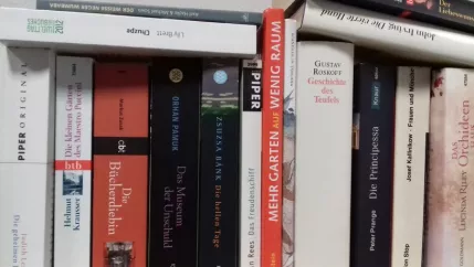 flohmarkt_buecherstapel3_kl.jpg (DE)