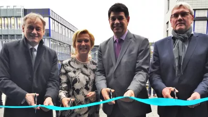 neubauten_scherenschnitt_sta_20171204_foto_eva_tritschler_1637_teasercut.jpg (DE)