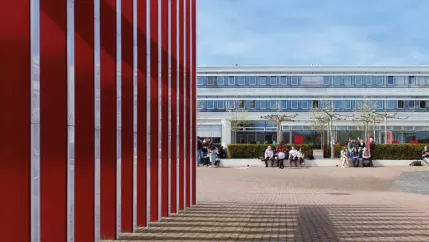 Innenhof am Campus Rheinbach.png (DE)