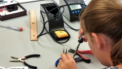 Technik-Gender-Journalismus_EMT_Projektbild-2-breit (DE)