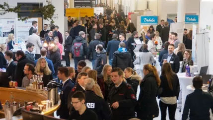 u-tag_unplugged_72_eva_tritschler_20170111_teasercut_4822.jpg (DE)