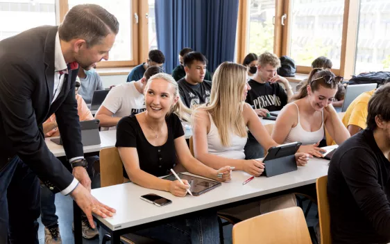 wiwi bwl vorlesung freitag sta 20220518 foto eric lichtenscheidt 07 fs22.jpg