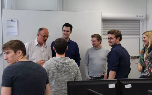 18b_alumni-tag-2016_20160617_fbinf_alumni-hbrs_mlh_bild120_workshop_mmk.jpg (DE)