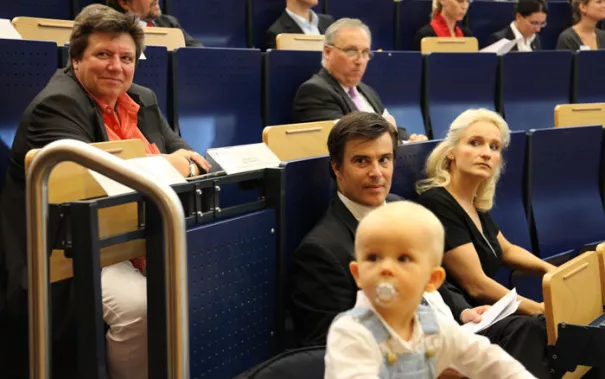 2011_medizintourismus_in_deutschland_11.jpg (DE)