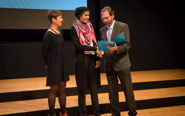 2015.10.24_hbrs-absolventenfeier_foto_nathan-dreessen_114.jpg (DE)