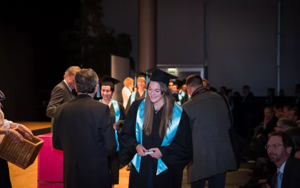 2015.10.24_hbrs-absolventenfeier_foto_nathan-dreessen_143.jpg (DE)