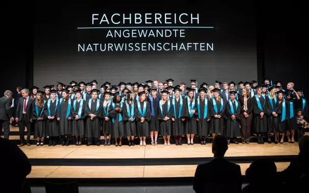 2015.10.24_hbrs-absolventenfeier_foto_nathan-dreessen_154.jpg (DE)