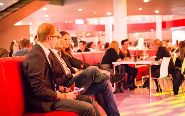 2015.10.24_hbrs-absolventenfeier_foto_nathan-dreessen_203.jpg (DE)