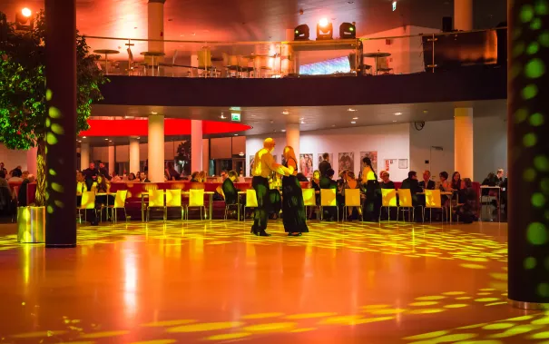 2015.10.24_hbrs-absolventenfeier_foto_nathan-dreessen_204.jpg (DE)