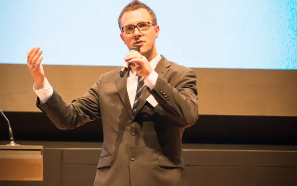 2015.10.24_hbrs-absolventenfeier_foto_nathan-dreessen_68.jpg (DE)