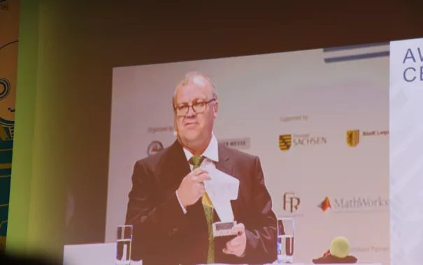 20160629_fbinf_ceremony_robocup2016leipzig_b-it-bots-team_bild101.jpeg (DE)