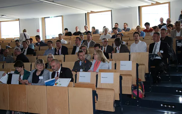 20170523_fbinf_eroeffnung_lernlabor_cybersicherheit_kw_016.png (DE)