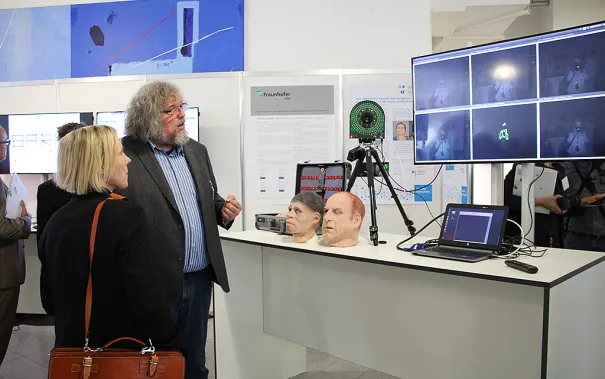 20170523_fbinf_eroeffnung_lernlabor_cybersicherheit_kw_197.png (DE)